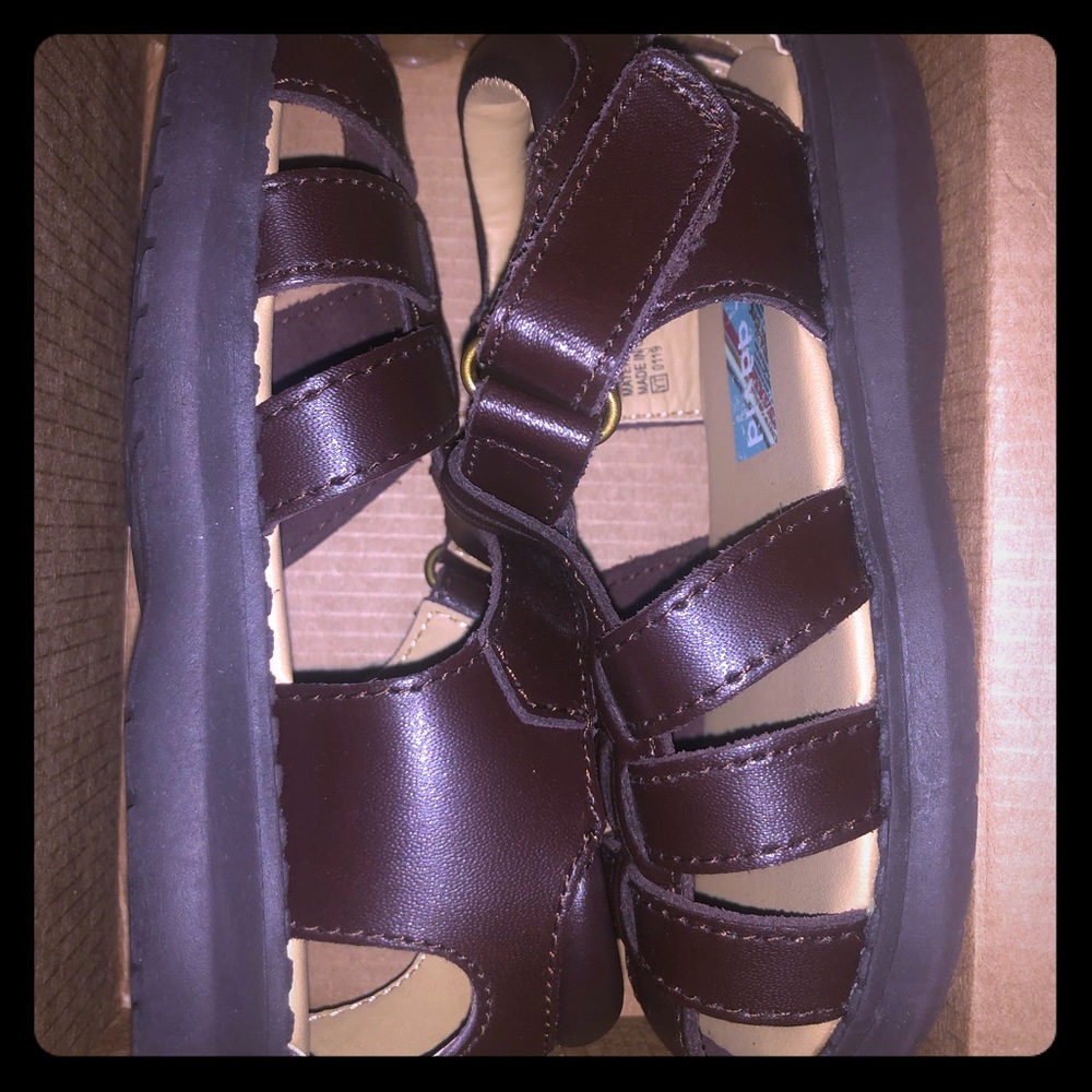 Toddler Size 8 Brown Velcro’s sandals